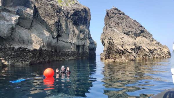 A diver in the water with Waterworld Dive Centre Castlegregory