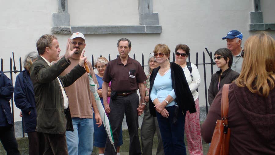 Jack Burthchaell of Waterford Walking Tours presenting to tour group