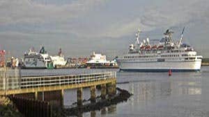 Image of dhip at port