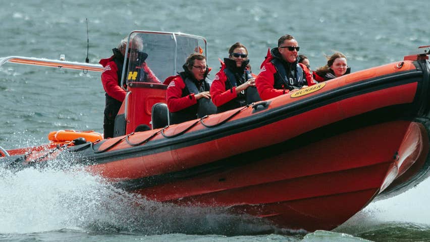 Image of people on a speed boat on the Shannon Estuary