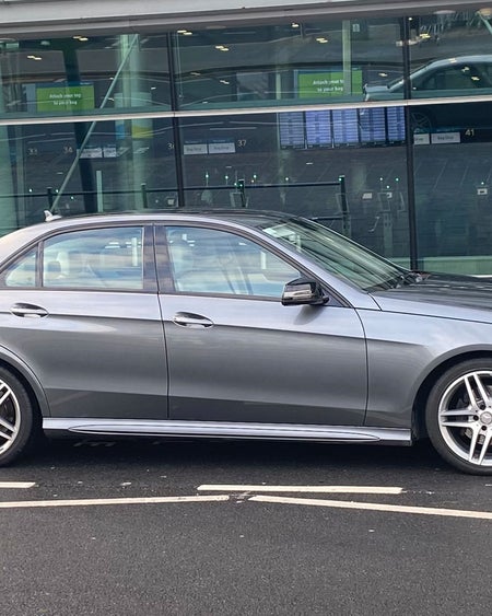 Airport pick up with Executive Chauffeur Drive