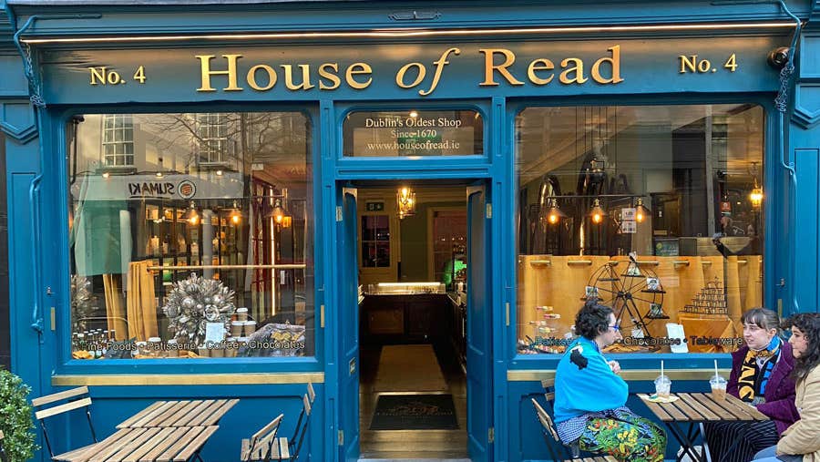 The House of Read shopfront with tables outside