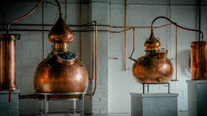 Closeup view of the distillation process at Drioglann Loch Measc