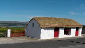 Image of thatched cottage