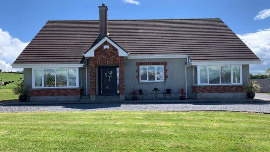 Exterior of Keeraun Hill B&B, County Offaly