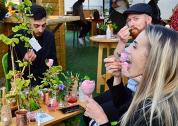 People enjoying cocktails and sorbet at the Stillgarden Distillery