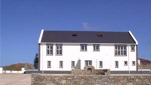 Árasáin Cholmcille