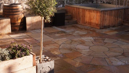 A view of the outdoor plunge pool area at Helios Sauna Dundrum