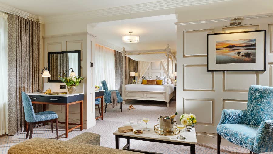 Junior suite with comfortable furnishings