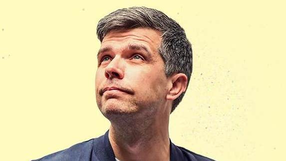 Irish comedian Chris Kent with show Offline