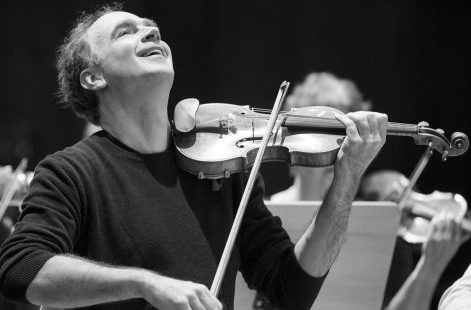 Florian Donderer on violin. Photo Jorg Sarbach