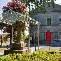 Front entrance and grounds of Kells Courthouse Tourism and Cultural Hub