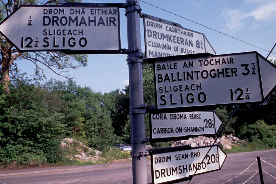Image of a signpost in Dromahair in County Leitrim