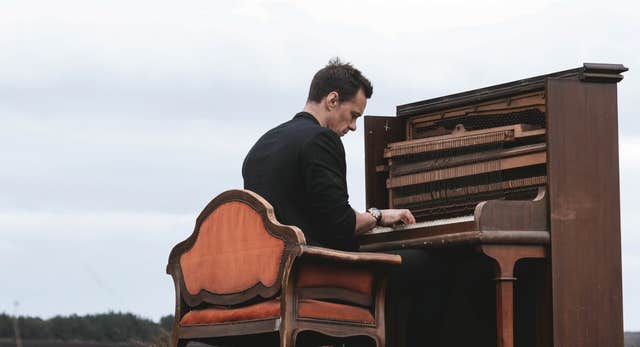 Niall Breslin & The Polaris Quartet The Place that has Never Been Wounded