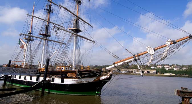 Dunbrody Famine Ship Experience and Restaurant