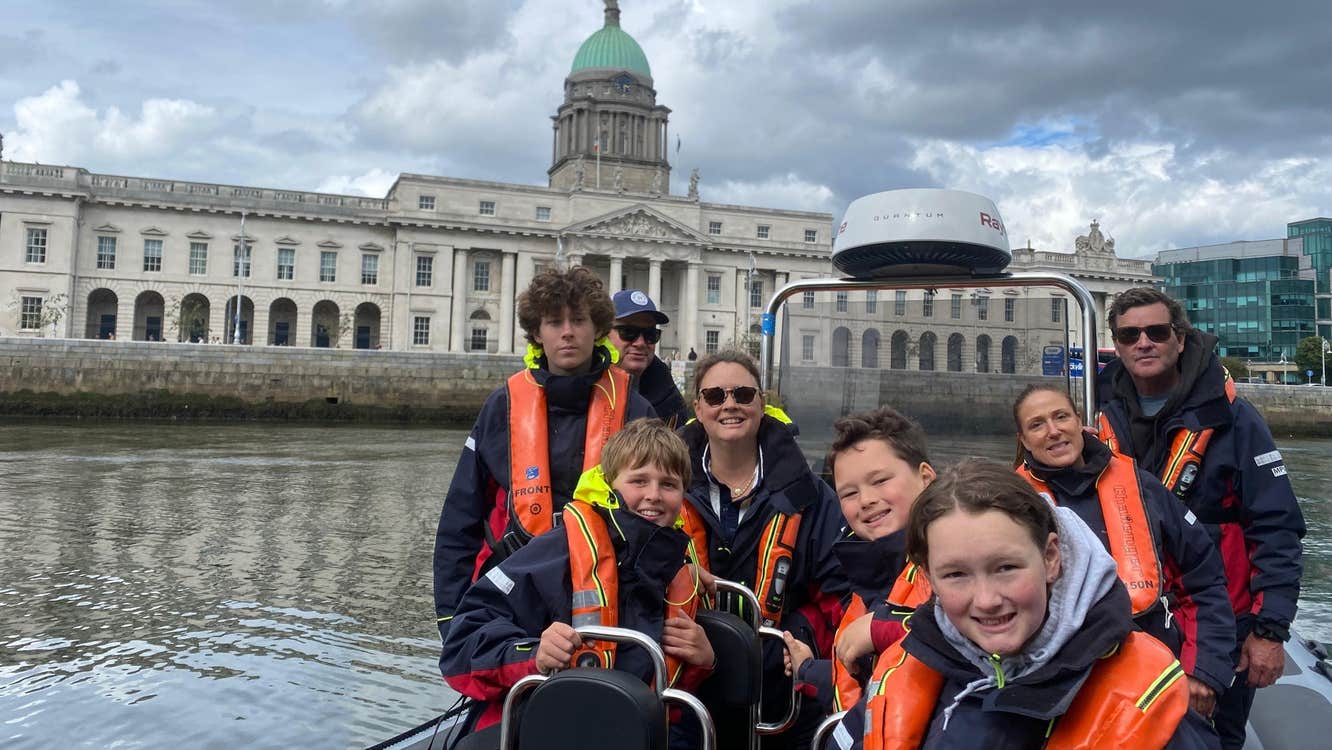 Views of Dublin's Custom House from the River Liffey with Dublin Boat Tour