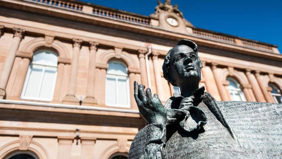 Bronze statue of WB Yeats in Sligo Town
