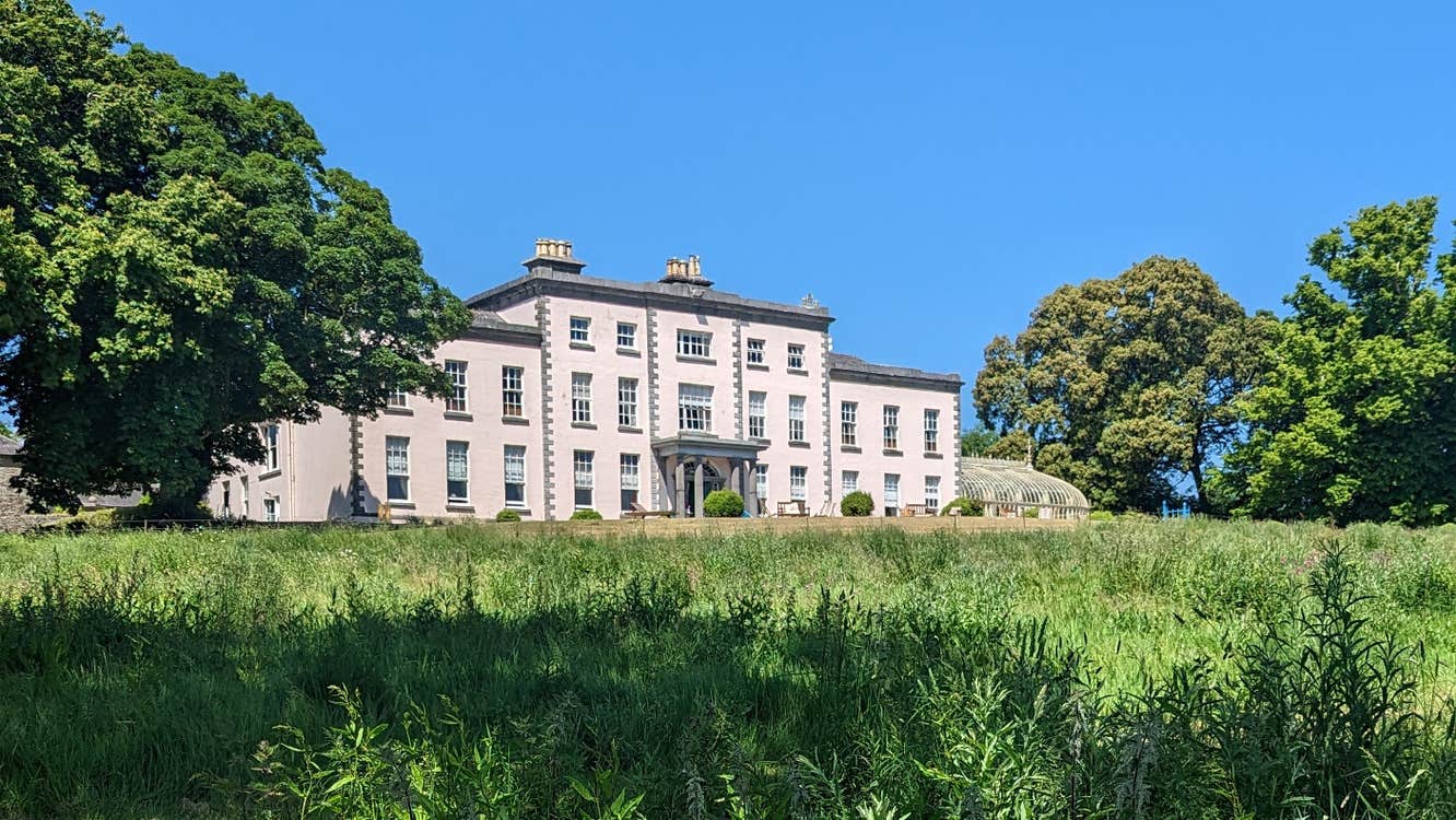 Front view of property