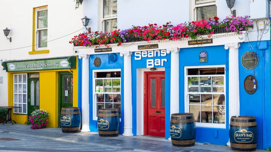Exterior view of Sean's Bar in Co Westmeath