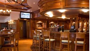 Patrick's Bar and Carvery at the Springfield Hotel