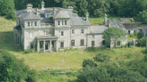 Join eminent local historian, Julian Walton to explore a family aptly named for the season – The Christmas Family of Whitfield Court.