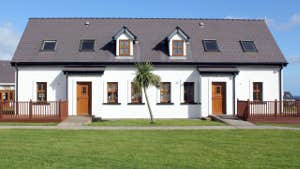 Hookless Holiday Homes