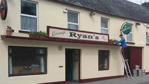 Ryans Bar And Lounge