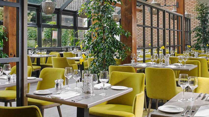 Glass walled restaurant at Sligo Park Hotel