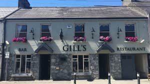 Front image Gill's Bar and Restaurant