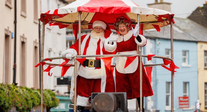 Santa and Mrs Claus journey through the streets of Kilkenny aboard and open top platform to launch Yulefest Kilkenny. Photo: Yulefest Kilkenny - Dylan Vaughan