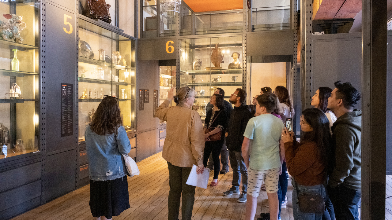 A guided tour in the Out of Storage gallery