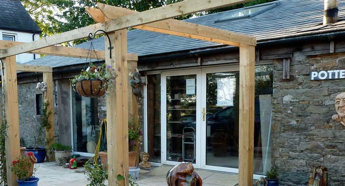 Front entrance of Kinsale Pottery