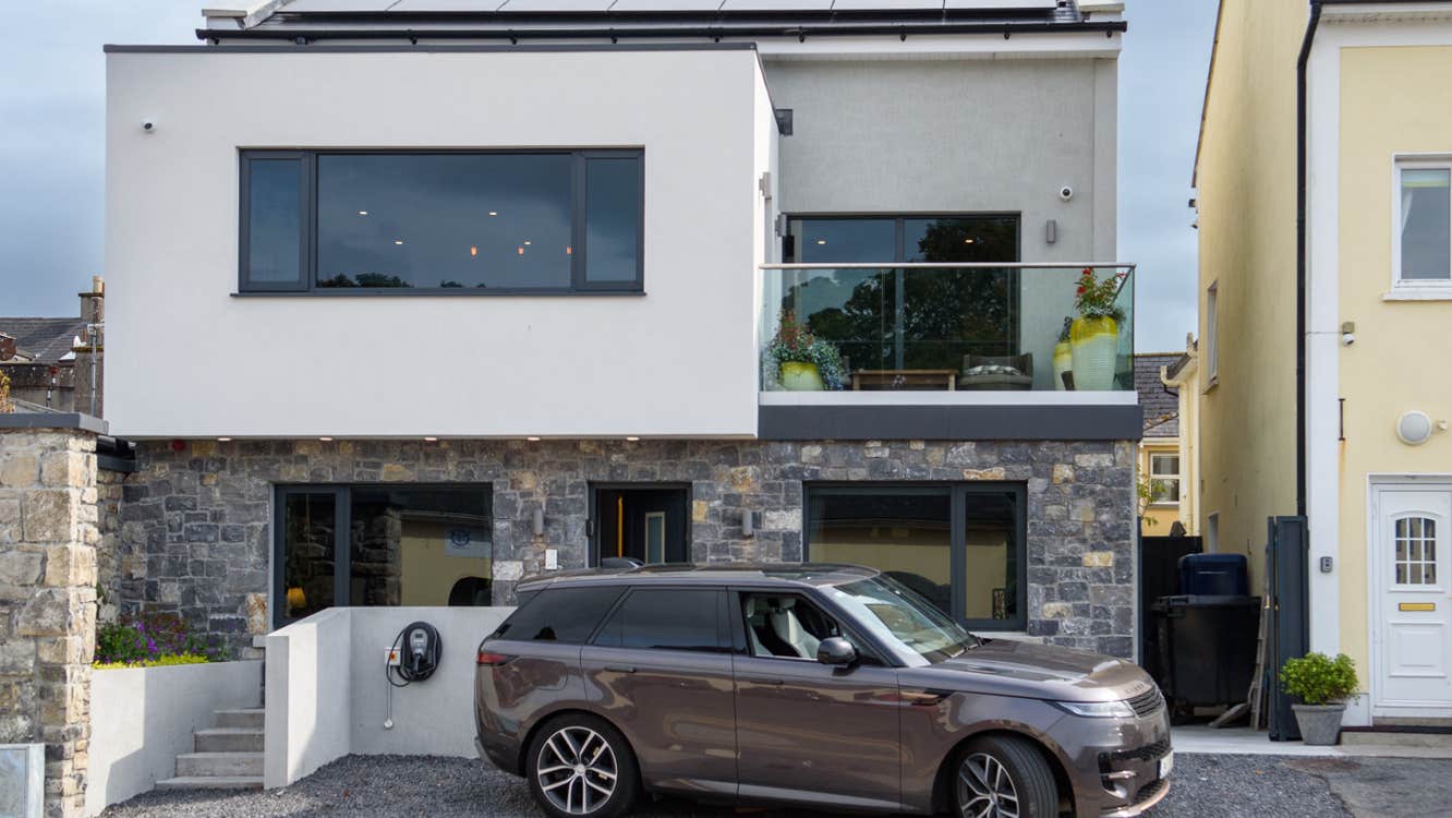 Front view of the property