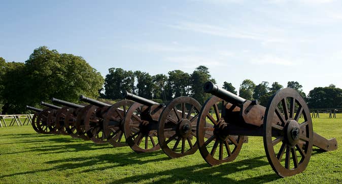A row of cannons at the Battle of The Boyne Visitor Centre