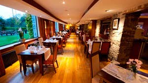 River Bank Restaurant - Court Yard Hotel