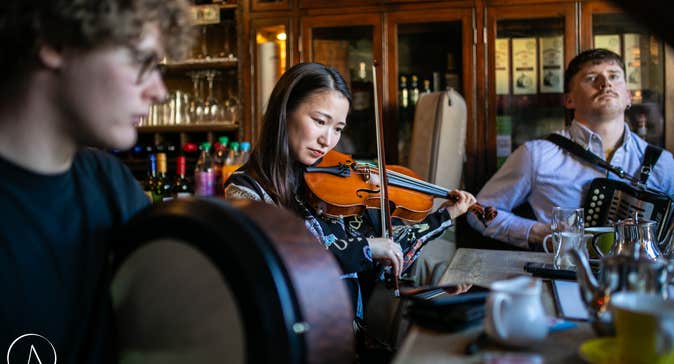 Conor captivated his audience throughout the weekend with music and songs.