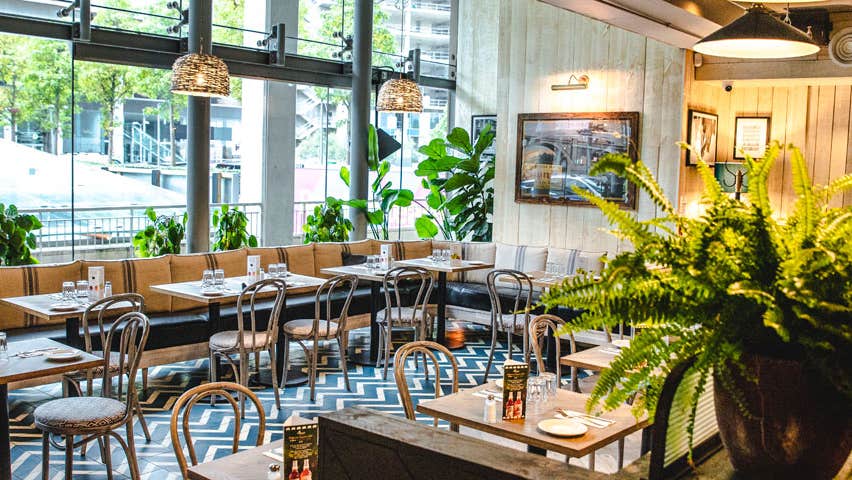 Elephant & Castle Beacon restaurant interior