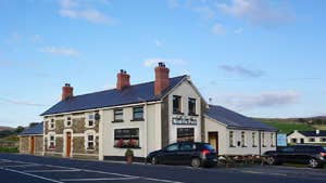 Image of exterior of pub