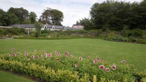 The grounds of Ennisecoe House