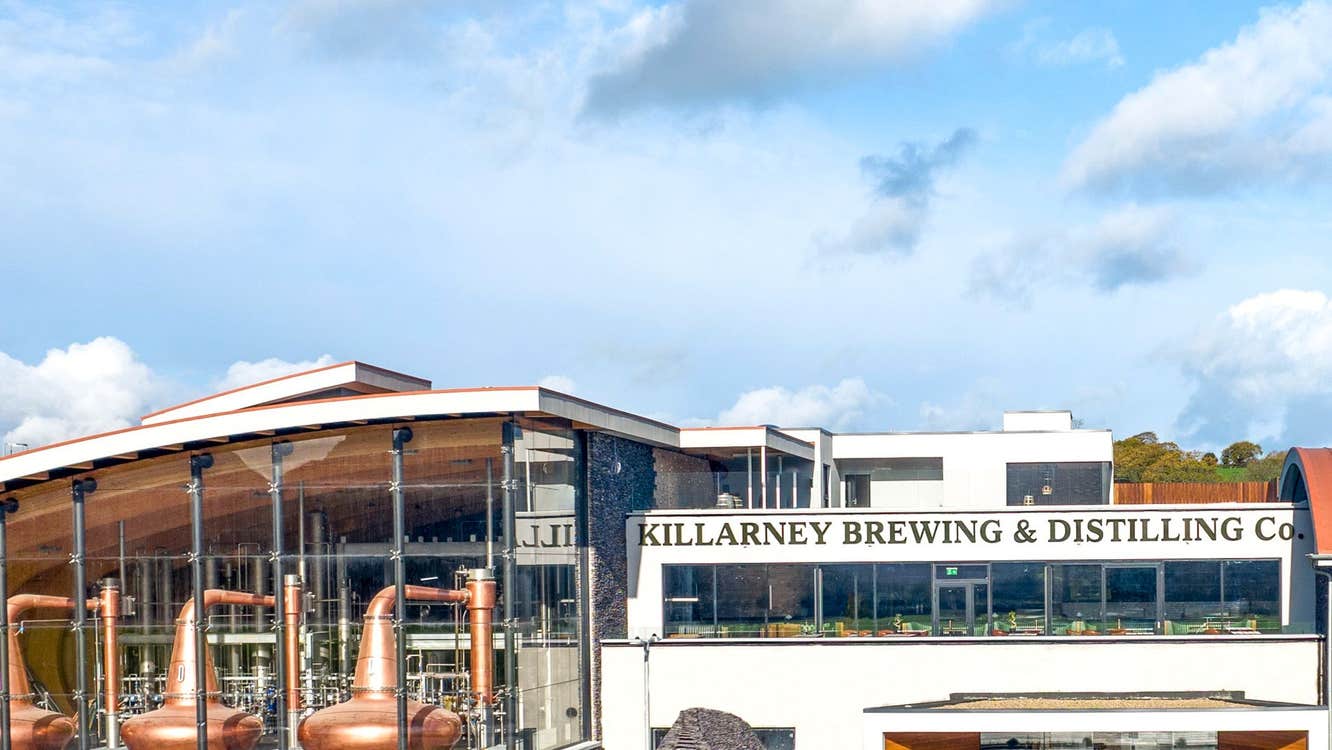 Exterior view of Killarney Brewing and Distilling Company