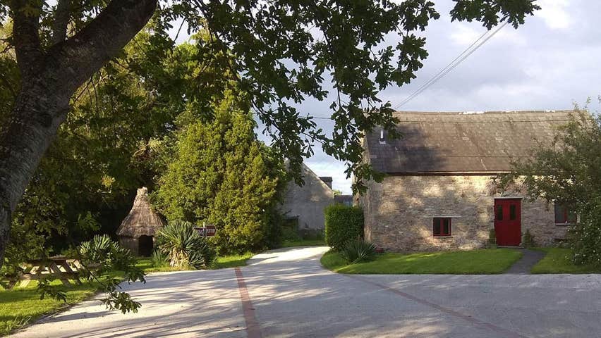 Ballymorris Pottery cottage exterior and grounds