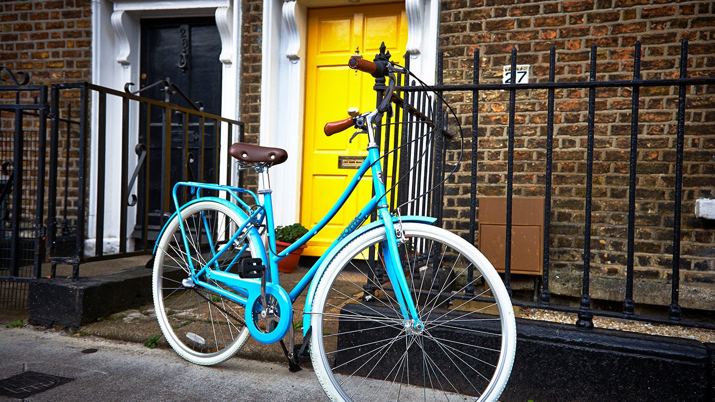 Take a leisurely spin along the Grand Canal Way Cycle Route