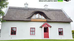 Teac Chondai Thatch cottage