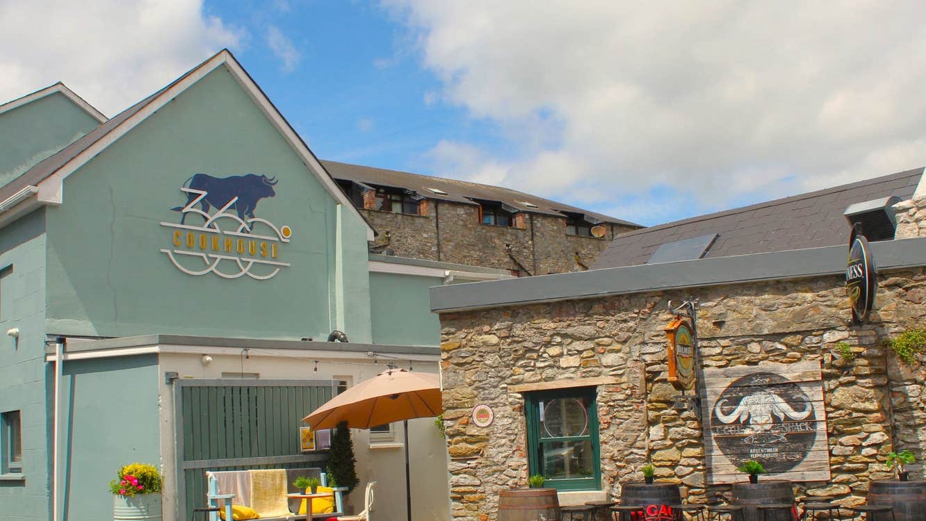 Exterior view 360 Cookhouse