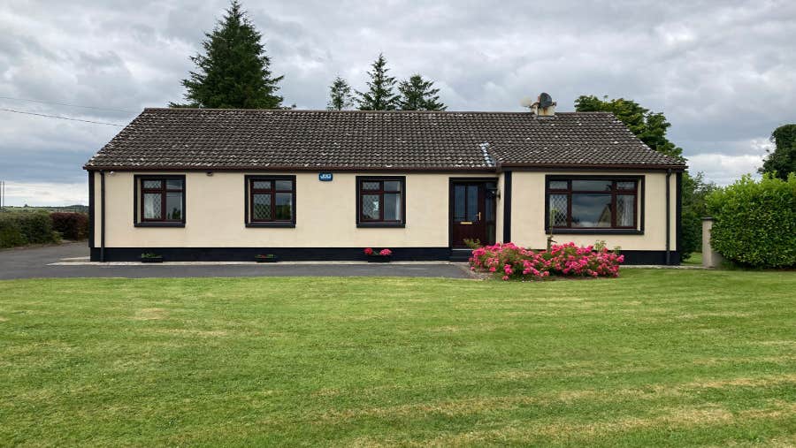 Front view of property