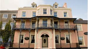 Perryville House - Exterior