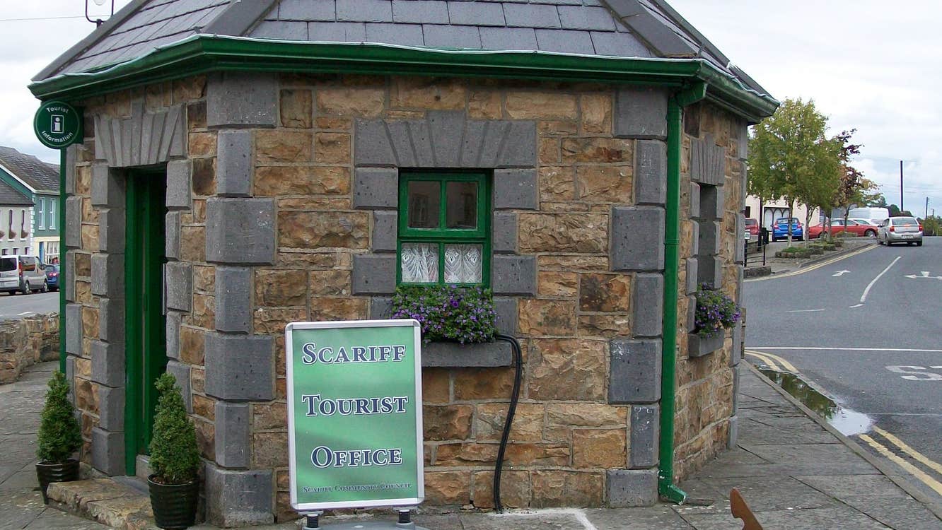 The exterior of Scariff Community Tourist Office