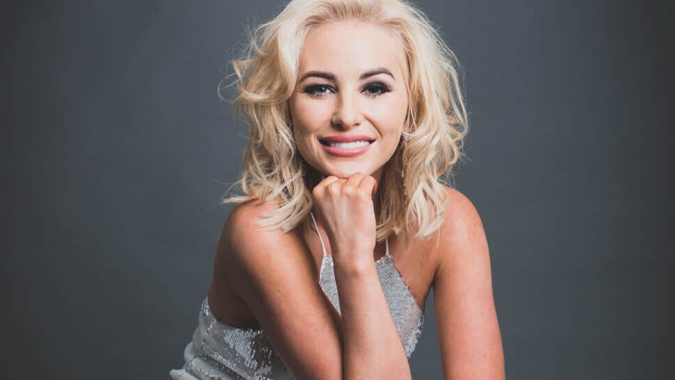 Cliona Hagan – The Dolly Songbook