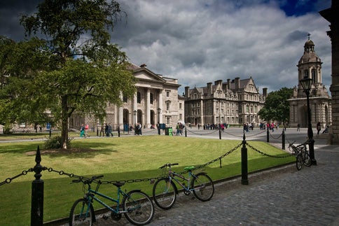 can you visit trinity college library