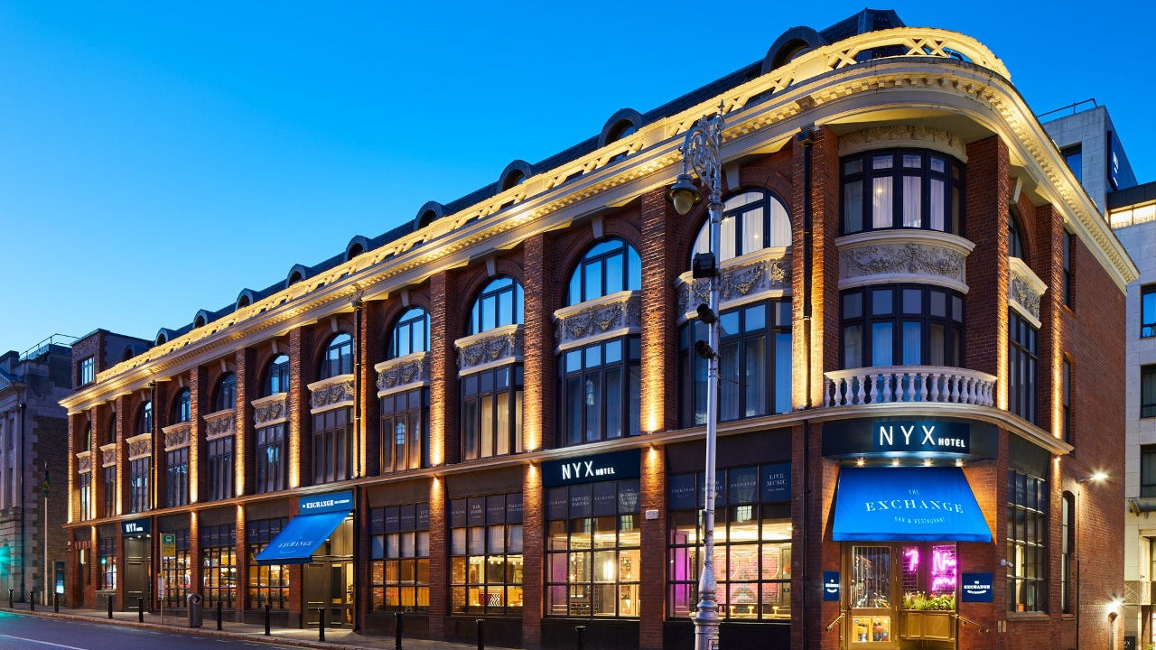 Front view of property